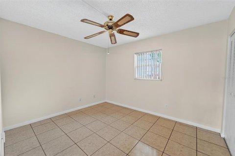 Condominio en venta en Brandon, Florida, 2 dormitorios, 101.26 m2 № 1913417 - foto 26