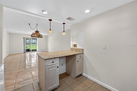 Condominio en venta en Brandon, Florida, 2 dormitorios, 101.26 m2 № 1913417 - foto 16