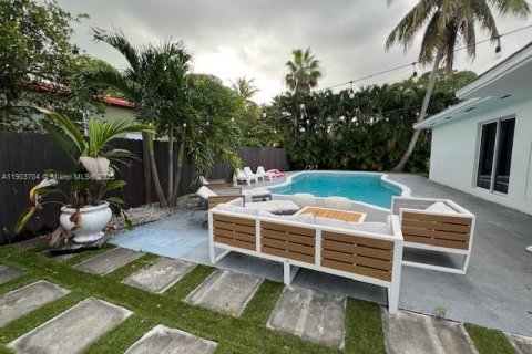 Villa ou maison à vendre à Miami, Floride: 4 chambres, 157.93 m2 № 1955071 - photo 12