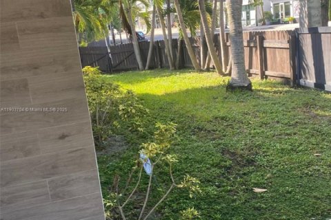 Villa ou maison à vendre à Miami, Floride: 4 chambres, 157.93 m2 № 1955071 - photo 3