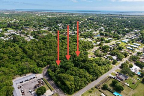 Commercial property in St. Lucie, Florida № 2176960 - photo 18