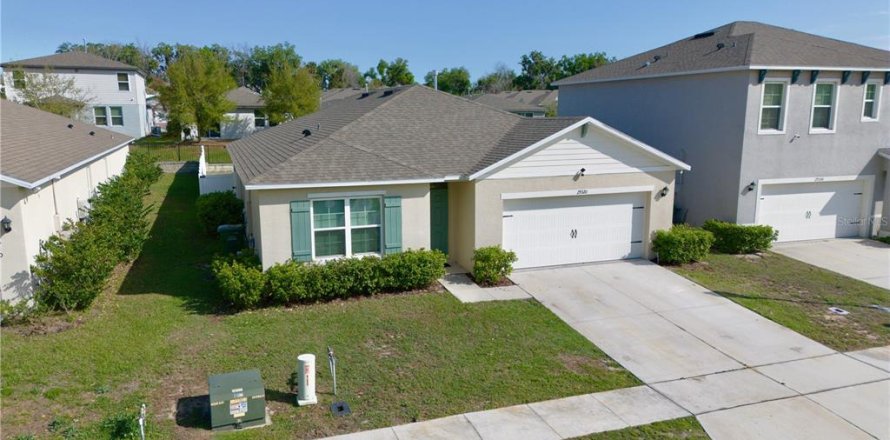 Villa ou maison à Leesburg, Floride 4 chambres, 171.5 m2 № 2139632