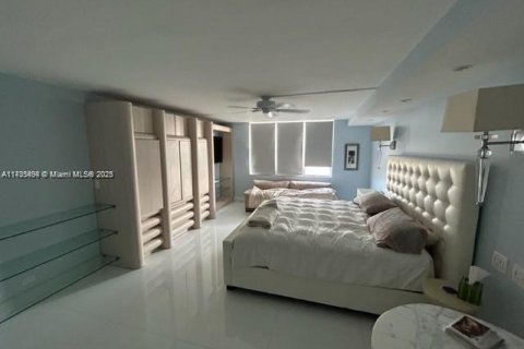 Condominio en venta en Miami, Florida, 2 dormitorios, 181.16 m2 № 1485927 - foto 14