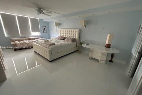 Condominio en venta en Miami, Florida, 2 dormitorios, 181.16 m2 № 1485927 - foto 15