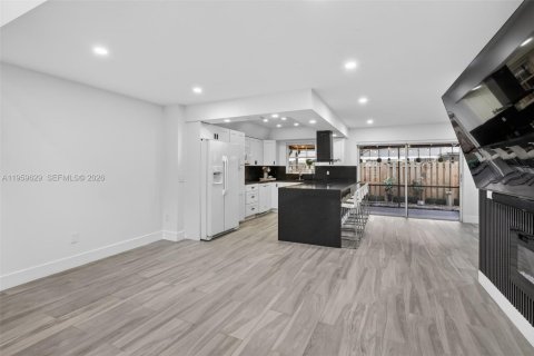 Touwnhouse à louer à Cooper City, Floride: 4 chambres, 183.48 m2 № 2020099 - photo 17