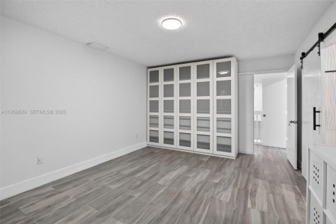 Touwnhouse à louer à Cooper City, Floride: 4 chambres, 183.48 m2 № 2020099 - photo 25