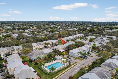 Touwnhouse à louer à Cooper City, Floride: 4 chambres, 183.48 m2 № 2020099 - photo 3