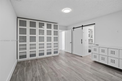 Touwnhouse à louer à Cooper City, Floride: 4 chambres, 183.48 m2 № 2020099 - photo 24