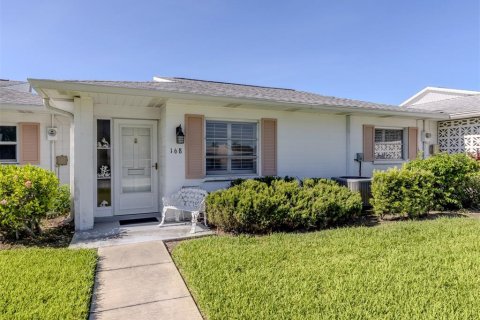 Condo in Venice, Florida, 2 bedrooms  № 1810415 - photo 1