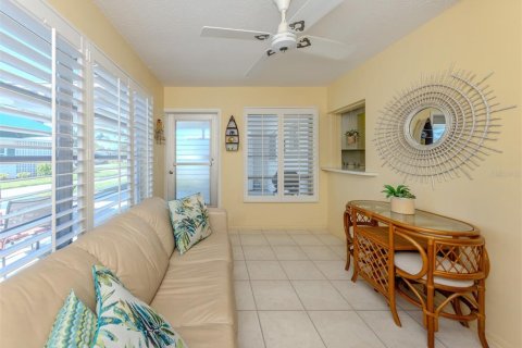 Condo in Venice, Florida, 2 bedrooms  № 1810415 - photo 15