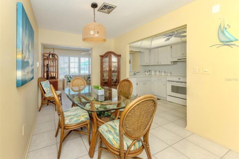 Condo in Venice, Florida, 2 bedrooms  № 1810415 - photo 5