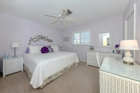 Condo in Venice, Florida, 2 bedrooms  № 1810415 - photo 10