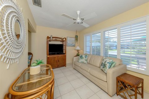 Condo in Venice, Florida, 2 bedrooms  № 1810415 - photo 16