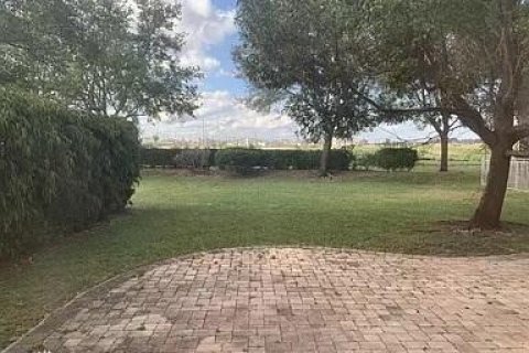 Villa ou maison à louer à Royal Palm Beach, Floride: 4 chambres, 204.76 m2 № 1104713 - photo 1