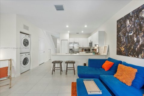 Adosado en venta en Homestead, Florida, 3 dormitorios, 129.41 m2 № 1891556 - foto 10