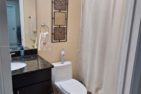 House in Pembroke Pines, Florida 3 bedrooms, 154.5 sq.m. № 1725930 - photo 7