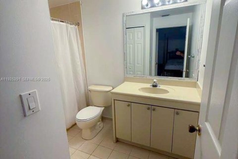 Снять в аренду кондоминиум в Дорал, Флорида 2 спальни, 103.59м2, № 1983870 - фото 23