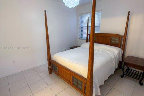 Снять в аренду кондоминиум в Дорал, Флорида 2 спальни, 103.59м2, № 1983870 - фото 22