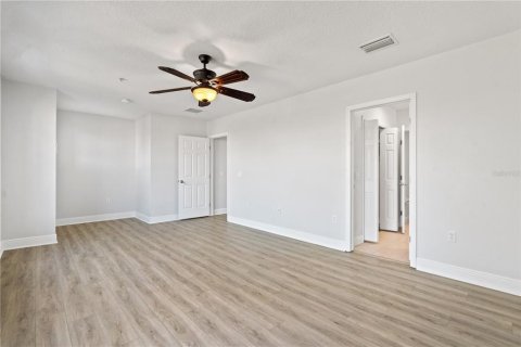 Townhouse in Clearwater, Florida 2 bedrooms, 180.42 sq.m. № 1719012 - photo 14