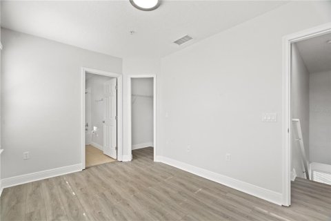 Townhouse in Clearwater, Florida 2 bedrooms, 180.42 sq.m. № 1719012 - photo 18