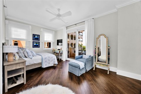 Condo in Coral Gables, Florida, 3 bedrooms  № 1697592 - photo 13