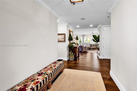 Condo in Coral Gables, Florida, 3 bedrooms  № 1697592 - photo 25