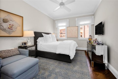Condo in Coral Gables, Florida, 3 bedrooms  № 1697592 - photo 17