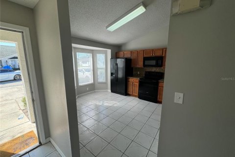 Купить кондоминиум в Киссимми, Флорида 7 комнат, 106.65м2, № 1563006 - фото 3