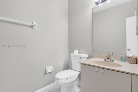 Townhouse in Homestead, Florida 3 bedrooms, 140.19 sq.m. № 2154483 - photo 18