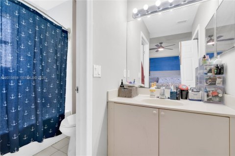 Townhouse in Homestead, Florida 3 bedrooms, 140.19 sq.m. № 2154483 - photo 24
