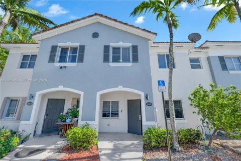 Townhouse in Homestead, Florida 3 bedrooms, 140.19 sq.m. № 2154483 - photo 1