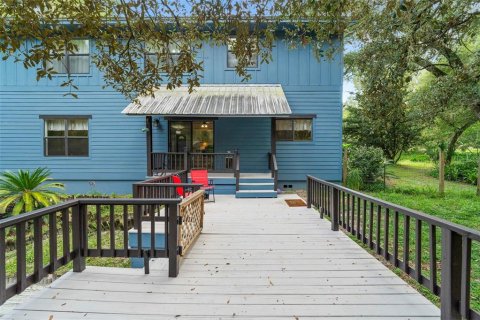House in DeLand, Florida 3 bedrooms, 231.88 sq.m. № 2131599 - photo 28
