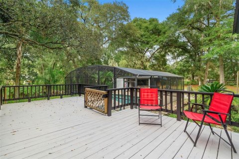 House in DeLand, Florida 3 bedrooms, 231.88 sq.m. № 2131599 - photo 29