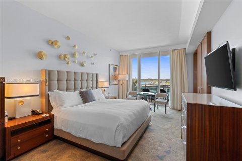 Condo in Bal Harbour, Florida, 1 bedroom  № 1863625 - photo 10