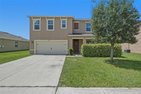 Villa ou maison à Tavares, Floride 5 chambres, 241.64 m2 № 2156091