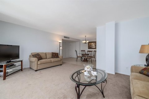 Condo in Daytona Beach, Florida, 1 bedroom  № 1855576 - photo 9