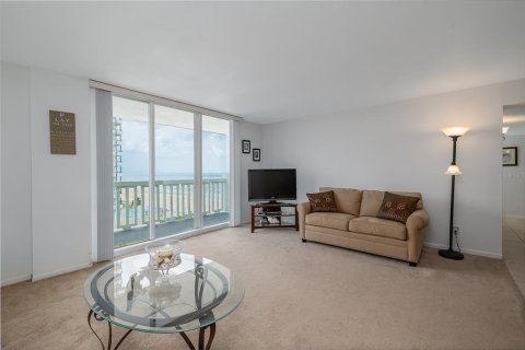 Condo in Daytona Beach, Florida, 1 bedroom  № 1855576 - photo 11
