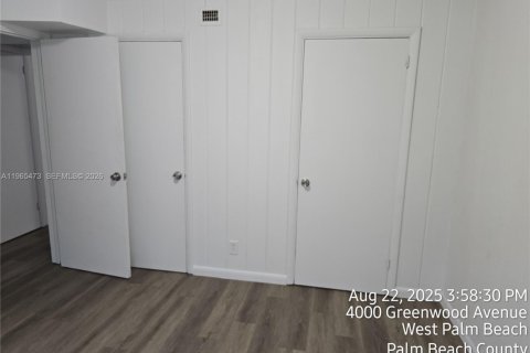 Immobilier commercial à vendre à West Palm Beach, Floride: 145.67 m2 № 2027031 - photo 10