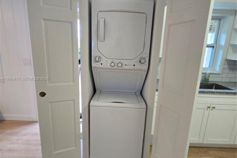 Immobilier commercial à vendre à West Palm Beach, Floride: 145.67 m2 № 2027031 - photo 6