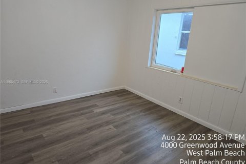 Immobilier commercial à vendre à West Palm Beach, Floride: 145.67 m2 № 2027031 - photo 9