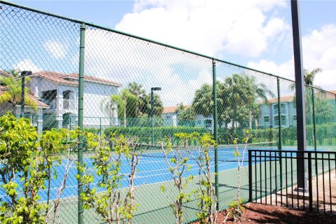 Купить кондоминиум в Пемброк-Пайнс, Флорида 2 спальни, 101.36м2, № 2008263 - фото 21