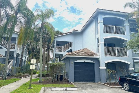 Кондоминиум с 2 спальнями в Пемброк-Пайнс, Флорида № 2008263