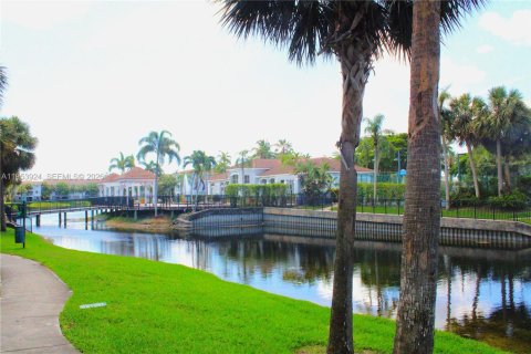 Купить кондоминиум в Пемброк-Пайнс, Флорида 2 спальни, 101.36м2, № 2008263 - фото 22