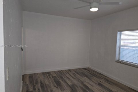 Condominio en alquiler en Miami Beach, Florida, 1 dormitorio, 43.76 m2 № 2002917 - foto 9