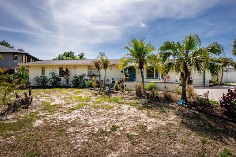 House in Nokomis, Florida 2 bedrooms, 138.8 sq.m. № 2093765 - photo 2