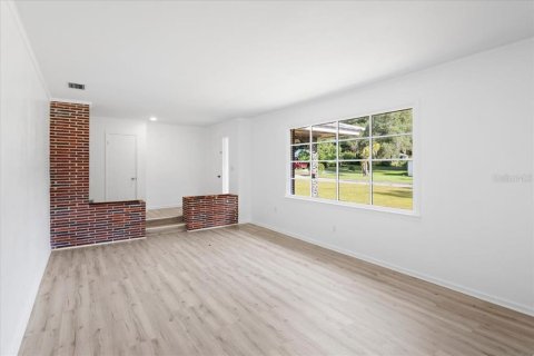 Casa en venta en Palatka, Florida, 4 dormitorios, 217.21 m2 № 2319249 - foto 4