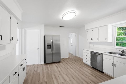 Casa en venta en Palatka, Florida, 4 dormitorios, 217.21 m2 № 2319249 - foto 8