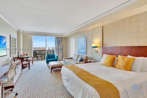 Купить отель в Санни-Айлс-Бич, Флорида 61.69м2, № 1996449 - фото 14