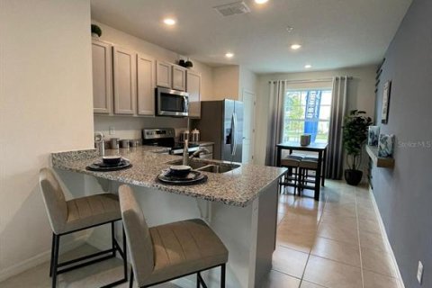 Adosado en venta en Orlando, Florida, 3 dormitorios, 142.14 m2 № 1602386 - foto 2