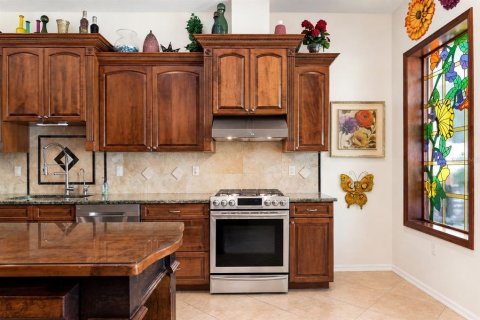 Casa en venta en Brooksville, Florida, 4 dormitorios, 474.17 m2 № 2324994 - foto 21